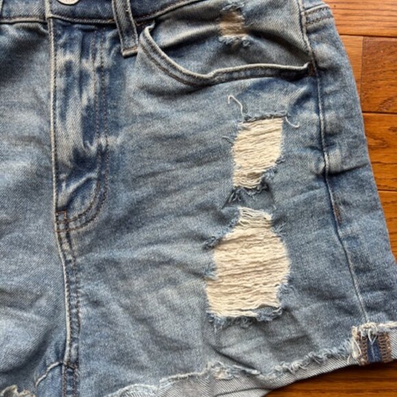 Women's Distressed Jean Shorts Size 5 / 27W - Picture 3 of 6